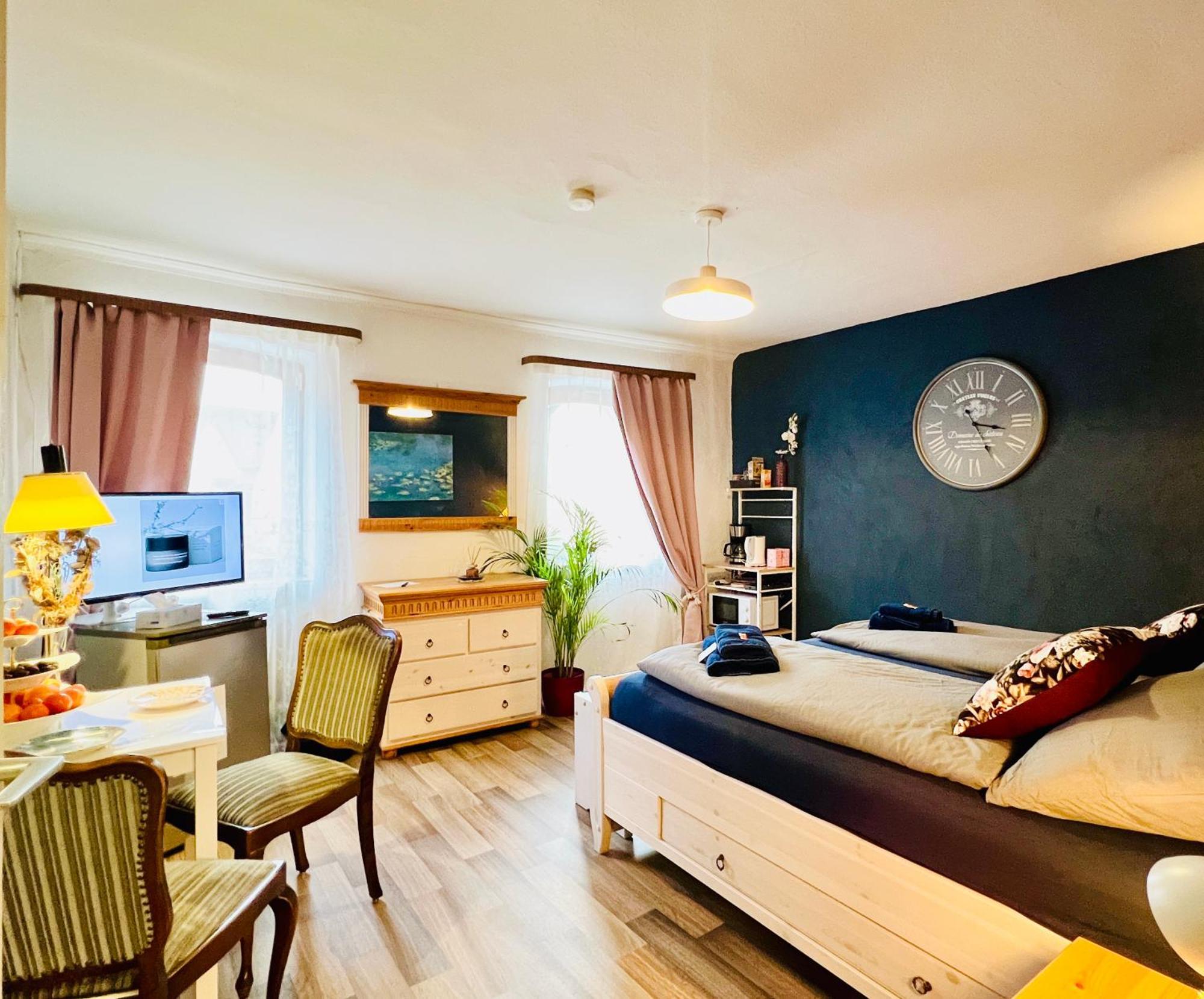 Apartment Amelie - Zimmer Mit Tv, W-Lan, Mikrowelle Und Kuehlschrank, Bad Mit Dusche Malterdingen Εξωτερικό φωτογραφία